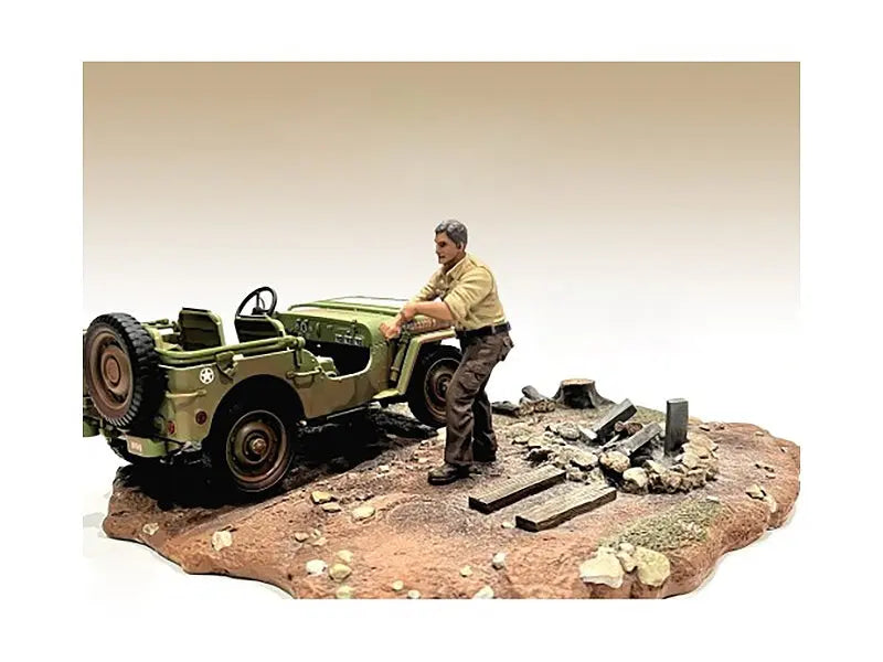 "4X4 Mechanic" Figure 3 for 1/18 Scale Models by American Diorama American Diorama