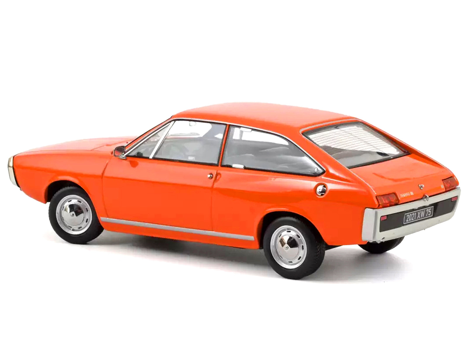 1971 Renault 15TL Orange 1/18 Diecast Model Car by Norev Norev