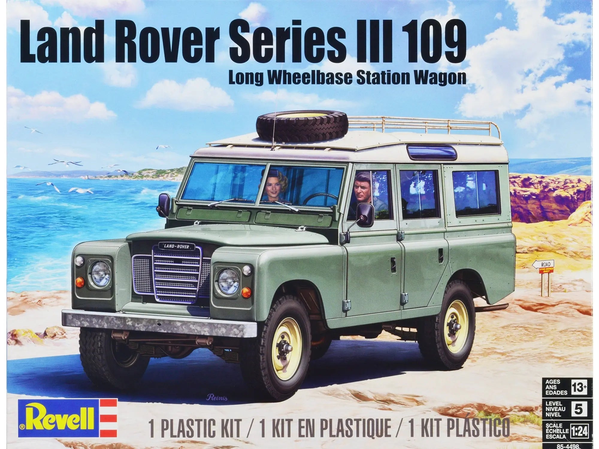 Level 5 Model Kit Land Rover Series III 109 Long Wheelbase Station Wagon 1/24 Scale Model by Revell Revell