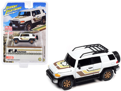 2007 Toyota FJ Cruiser White with Stripes and Roofrack Limited Edition to 4800 pieces Worldwide 1/64 Diecast Model Car by Johnny Lightning Johnny Lightning