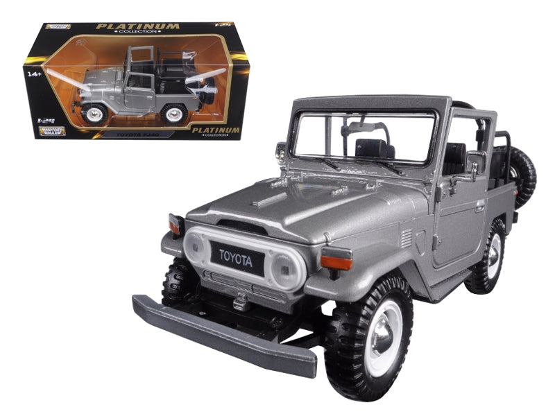 Toyota FJ40 FJ 40 Convertible Silver 1/24 Diecast Model Car by Motormax Motormax