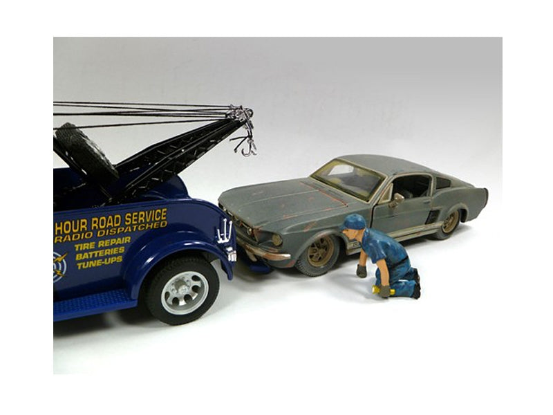 Tow Truck Driver/Operator Scott Figurine for 1/24 Scale Models by American Diorama American Diorama