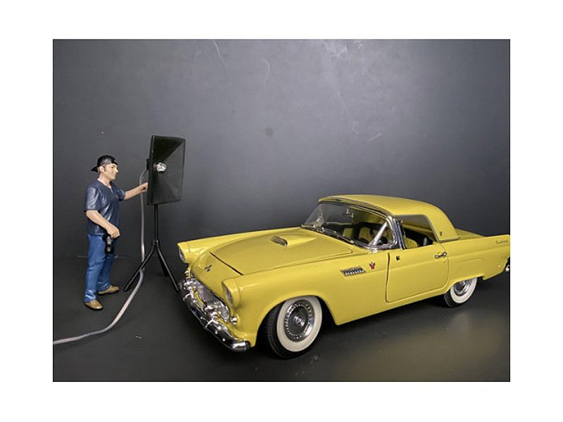 "Weekend Car Show" Figurine V for 1/18 Scale Models by American Diorama American Diorama