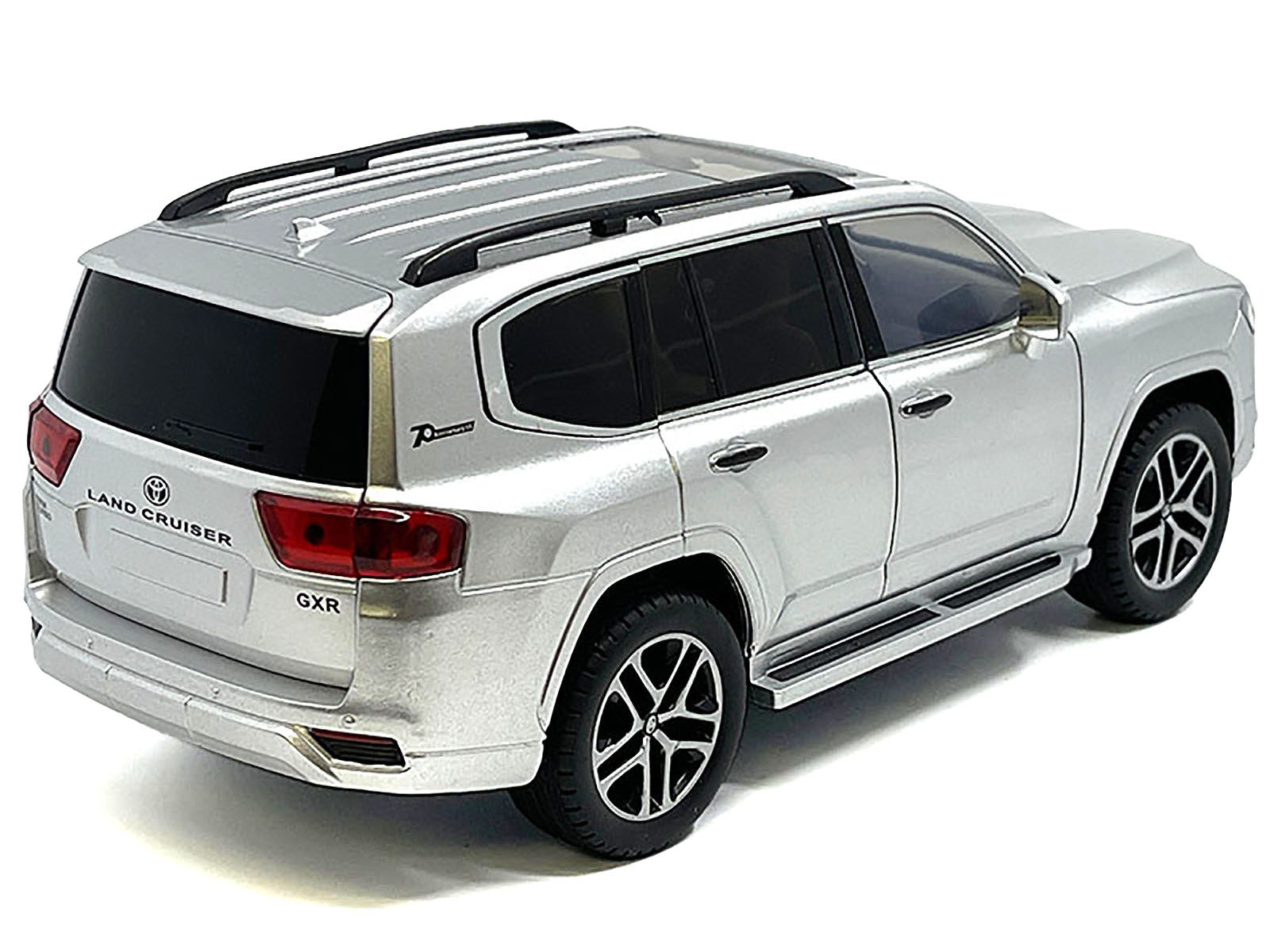 Toyota Land Cruiser Silver Metallic with Sun Roof 1/24 Diecast Model Car Other