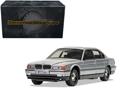 BMW 750iL Silver Metallic James Bond 007 