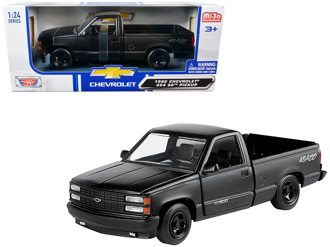 1992 Chevrolet 454 SS Pickup Truck Matt Black 1/24 Diecast Model Car by Motormax Motormax