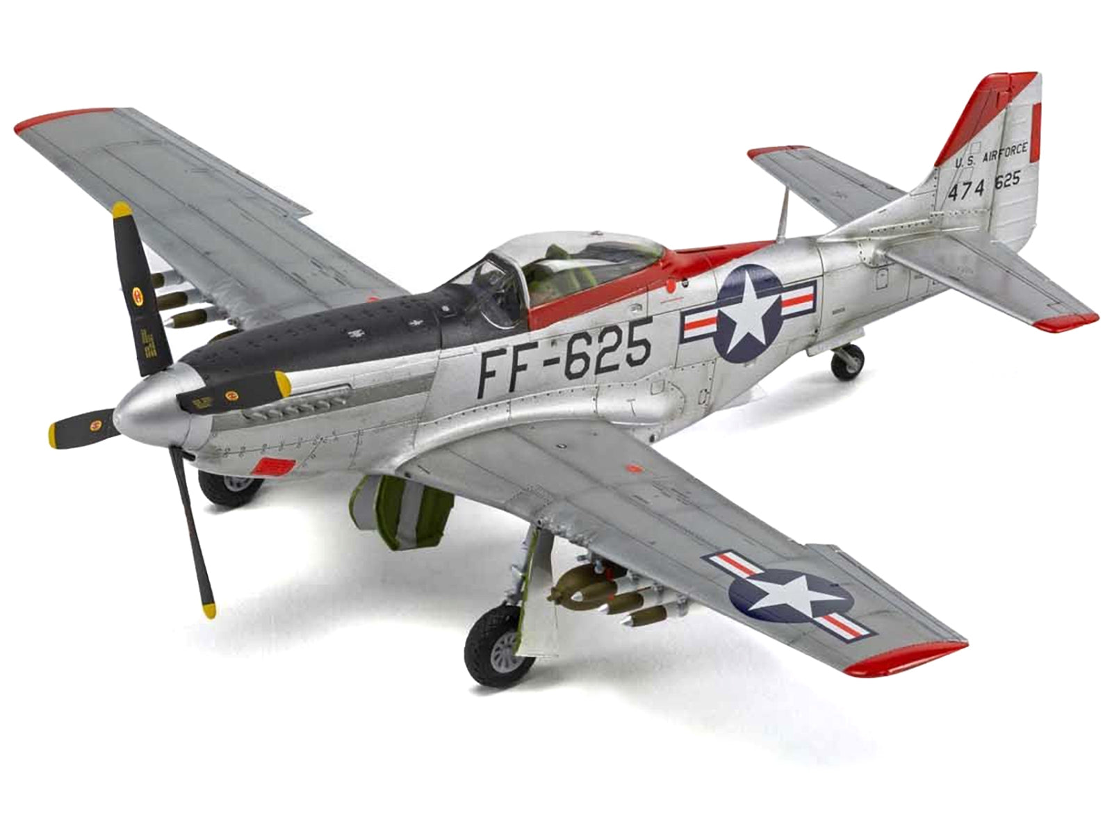 Level 2 Model Kit North American F-51D Mustang Fighter Aircraft with 3 Scheme Options 1/48 Plastic Model Kit by Airfix Airfix