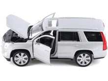 Load image into Gallery viewer, 2017 Cadillac Escalade with Sunroof Silver Metallic 1/24-1/27 Diecast Model Car by Welly Welly
