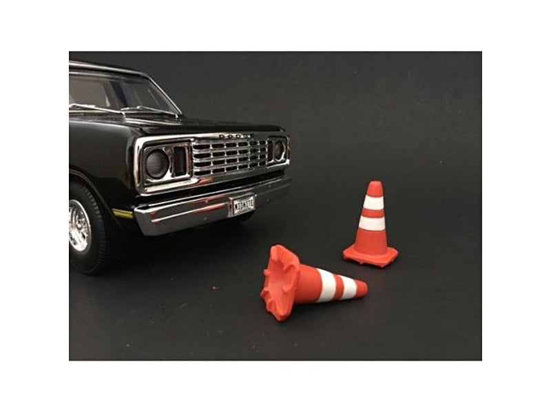 Traffic Cones Set of 4 Accessory For 1:24 Models by American Diorama American Diorama