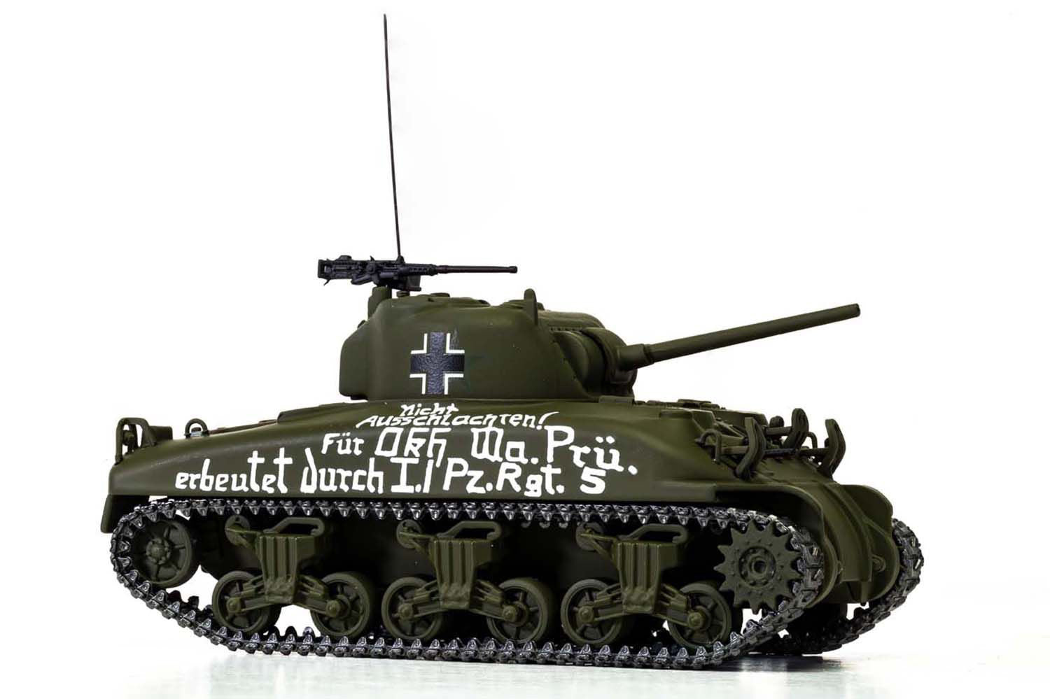 M4A1 Sherman Medium Tank "BeutePanzer (Trophy Tank) US Army North African Campaign Captured by L./PzRgt 5 Tunisia" (1943) German Army "Military Legends" Series 1/50 Diecast Model by Corgi Corgi