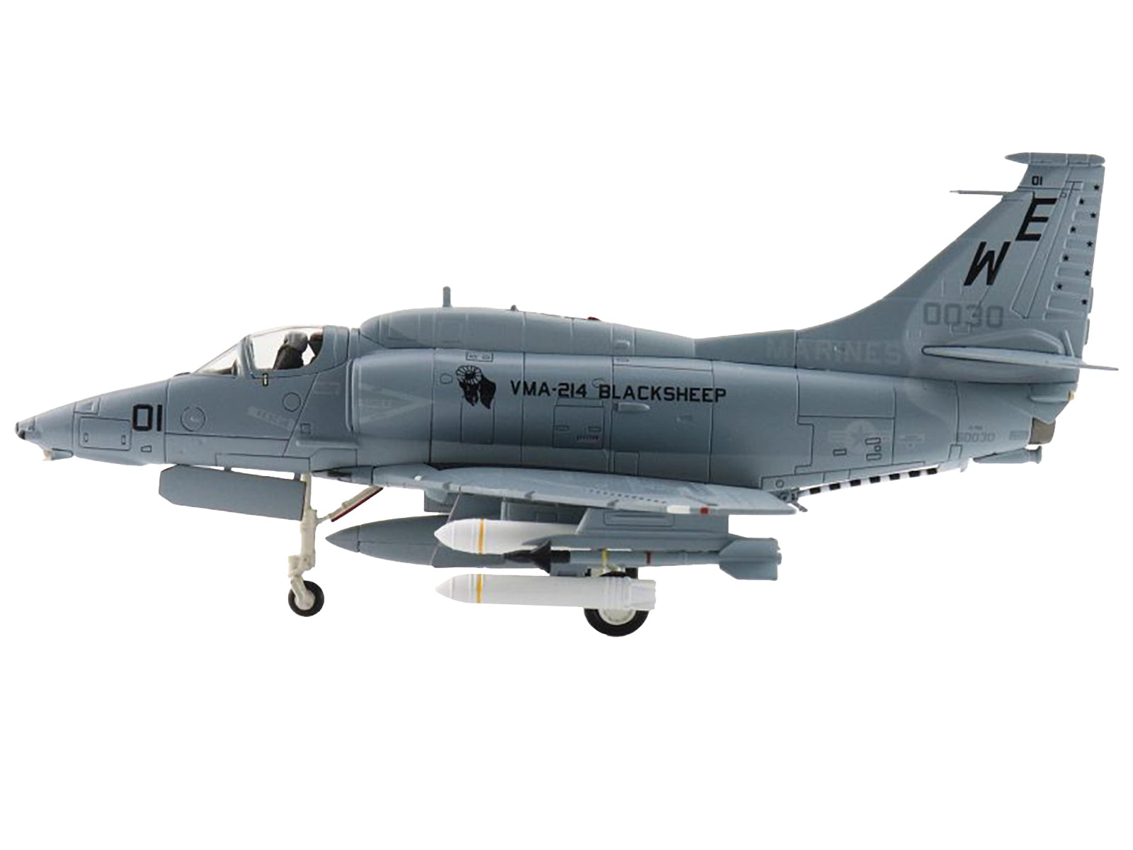 Douglas A-4M Skyhawk Aircraft "VMA-214 Blacksheep" (1989) United States Marines "Air Power Series" 1/72 Diecast Model by Hobby Master Hobby Master