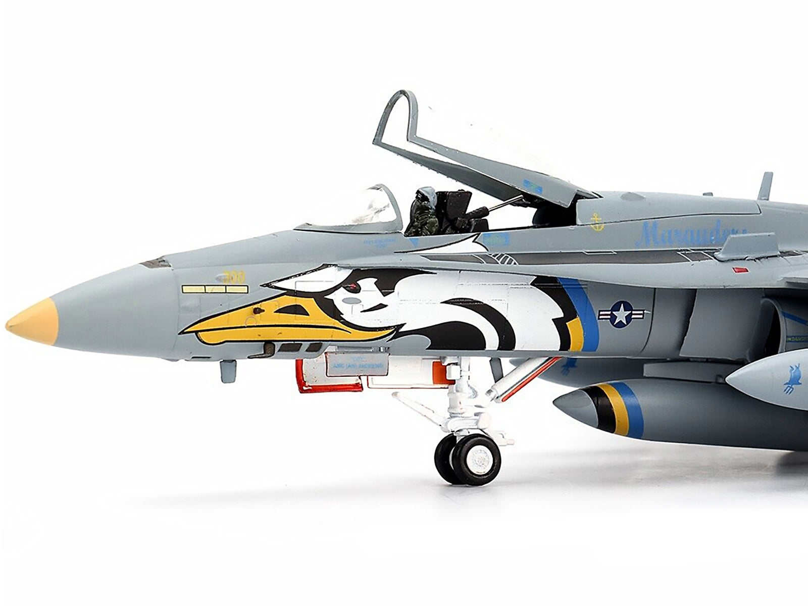 F/A-18C U.S. Navy Hornet Fighter Aircraft "VFA-82 Marauders" with Display Stand Limited Edition to 600 pieces Worldwide 1/72 Diecast Model by JC Wings JC Wings